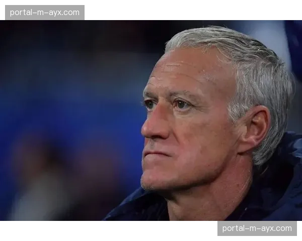 赛后评述:马赛防线在比赛最后阶段多次出现肋部站位松散问题 赛后评述:马赛防线在比赛最后阶段多次出现肋部站位松散问题